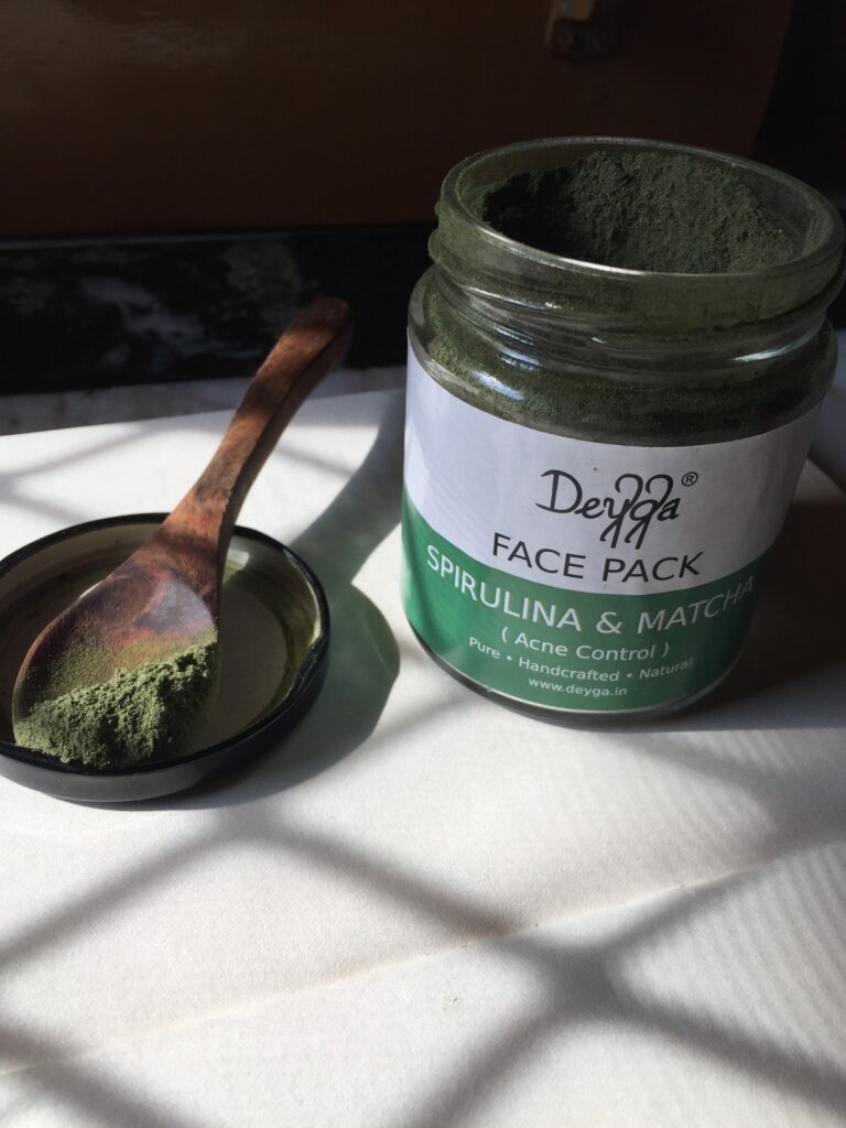 Deyga spirulina and matcha face pack