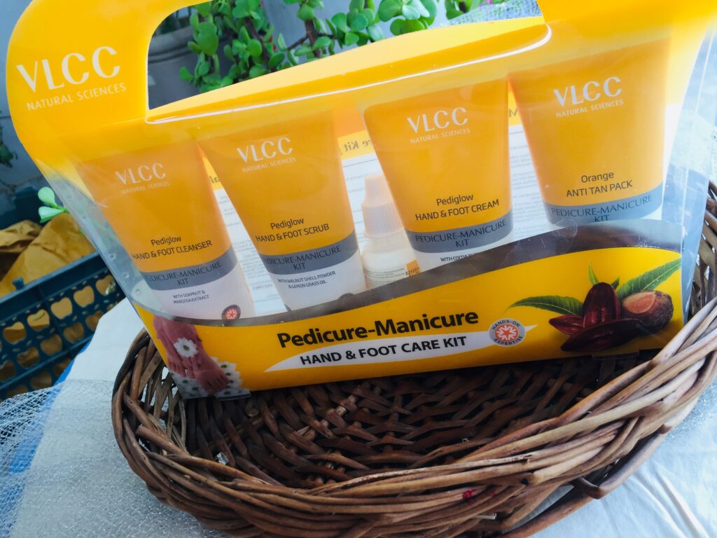 VLCC pedicure manicure kit